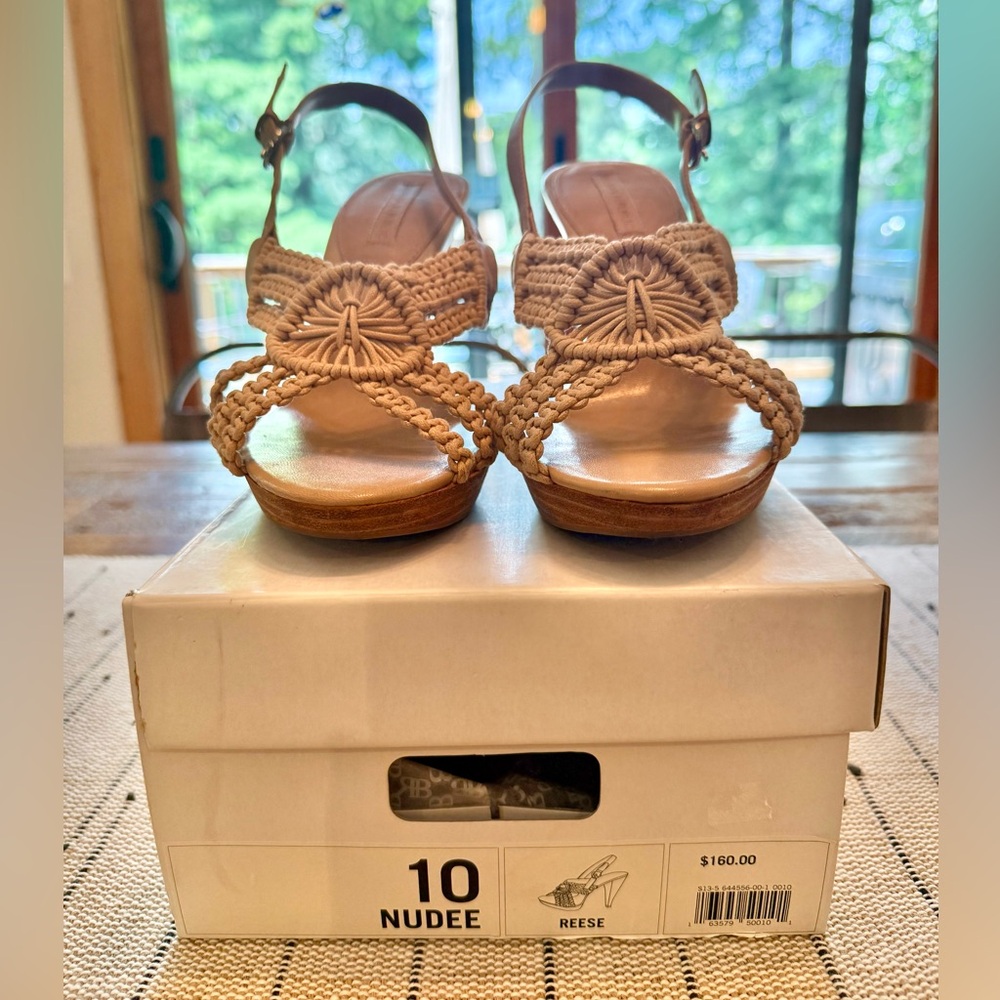 Banana Republic - Women's Tan Macrame and Leather Sandals - Size 10